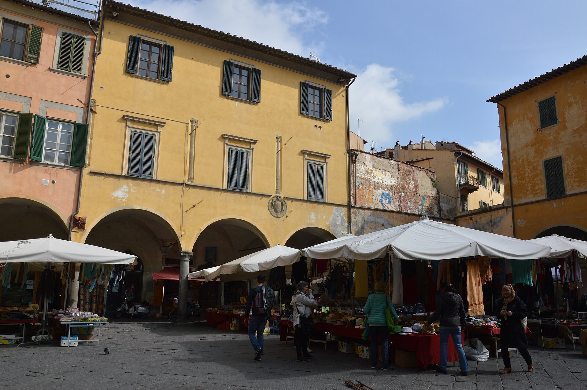 Pisa wie ein Einheimischer erleben: Rituale und authentische Viertel